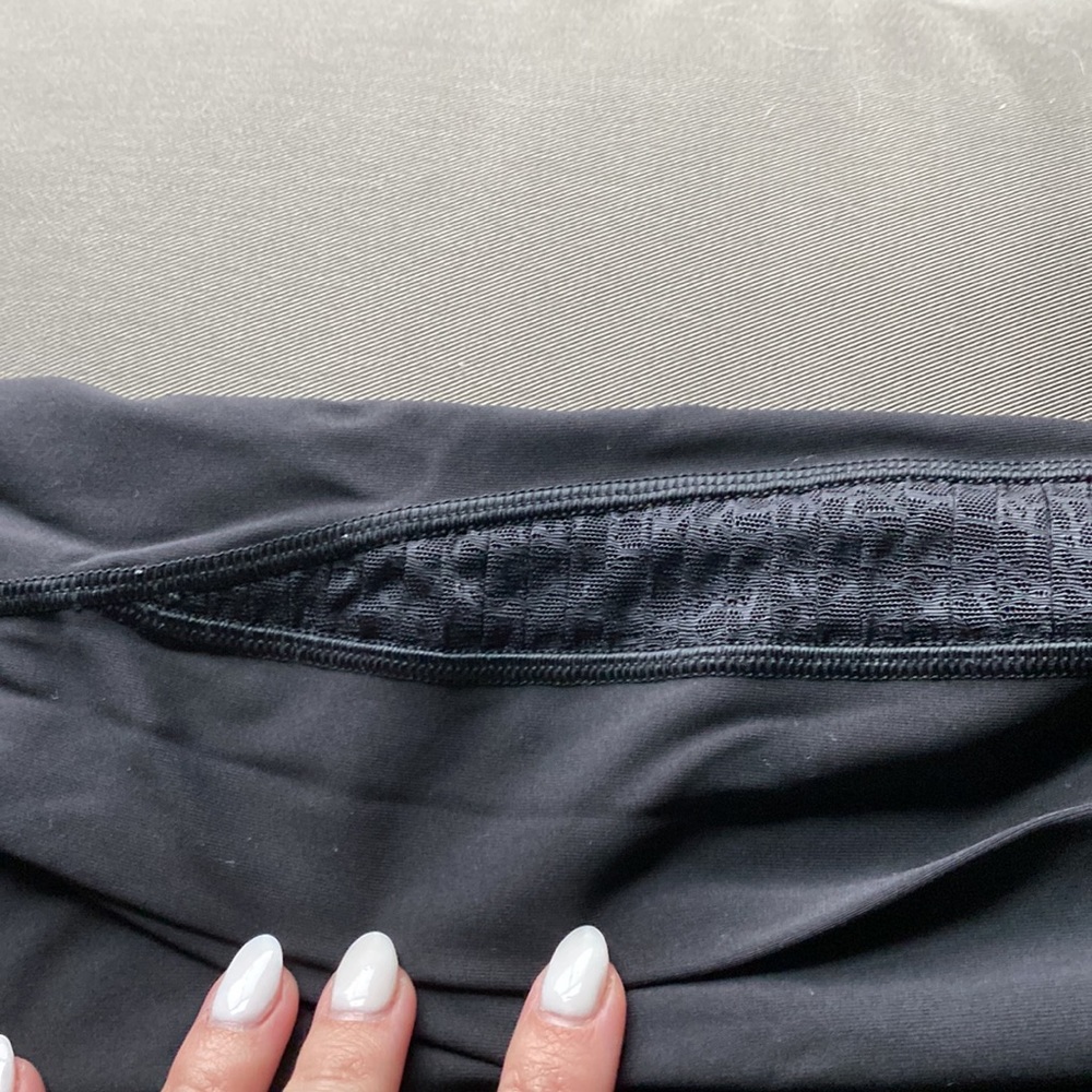 Lululemon leggings with side detail - Picture 3 of 3